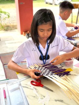  รางวัลรองชนะเลิศอันดับที่ 2 การจักสานไม้ไผ่ ป.4-6