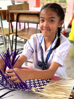  รางวัลรองชนะเลิศอันดับที่ 2 การจักสานไม้ไผ่ ป.4-6