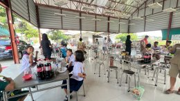  เลี้ยงหมูกะทะนักเรียนที่เป็นตัวแทนแข่งกีฬาและศิลปหัตถกรรม