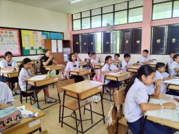 คุณครูตำรวจแดร์ (D.A.R.E) มาสอนนักเรียนชั้น ป.5