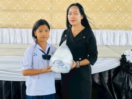  มอบหมวกกันน็อก ตามโครงการ DENSO&AMATA Together for Safe Road