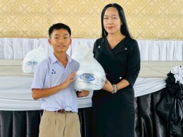  มอบหมวกกันน็อก ตามโครงการ DENSO&AMATA Together for Safe Road