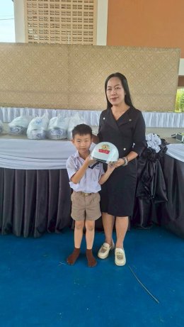  มอบหมวกกันน็อก ตามโครงการ DENSO&AMATA Together for Safe Road