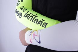 ปลอกแขนกันยูวี พิมพ์โลโก้ | ผลิตและสั่งทำตามแบบลูกค้า อันดับ1