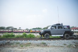 HI-RAIL VEHICLE