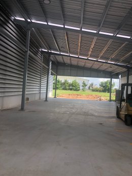 SRIXON Folklift yard