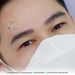 Eyebrow microblading