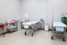 พิธีเปิดอาคารรักษาผู้ป่วยนอกและฉุกเฉิน โรงพยาบาลพระมงคลเทพมุนี (สด จนฺทสโร)