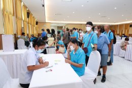 โรงพยาบาลราชพิพัฒน์ จัดโครงการแว่นสวยตาใส ใส่ใจสุขภาพผู้สูงอายุ