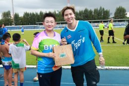 "ดารา-ศิลปิน-ทีมแพทย์ ดวลแข้งบอลการกุศล เพื่อสร้างอาคารผู้ป่วยวิกฤตฯ โรงพยาบาลราชพิพัฒน์"