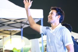 ดวลแข้งดูแลคุณ ขนทัพดารา-ศิลปิน-ทีมแพทย์ แข่งฟุตบอลการกุศล
