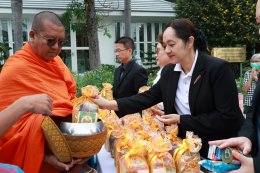 พิธีทำบุญตักบาตร ถวายพระราชกุศล เนื่องในวันสวรรคต ครบ ๕o วัน แด่สมเด็จพระนางเจ้าสิริกิติ์ พระบรมราชินีนาถ  พระบรมราชชนนีพันปีหลวง