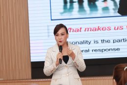 จัดกิจกรรมอบรม"PERSONALITY DEVELOPMENT AND SERVICE"
