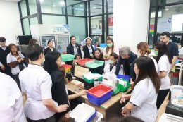 ต้อนรับ ภญ.วิชชุนี พิตรากูล ผู้เยี่ยมสำรวจ จากสมาคมเภสัชกรรมโรงพยาบาล (ประเทศไทย)