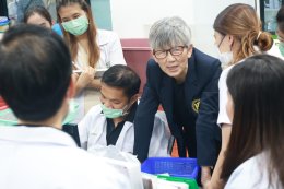 ต้อนรับ ภญ.วิชชุนี พิตรากูล ผู้เยี่ยมสำรวจ จากสมาคมเภสัชกรรมโรงพยาบาล (ประเทศไทย)
