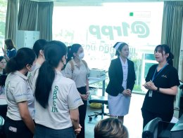 ต้อนรับคณะศึกษาดูงานจาก โรงพยาบาลสุราษฎร์ธานี ในโอกาสเข้าศึกษาดูงานเพื่อพัฒนาศักยภาพบุคลากรด้านการดูแลผู้ป่วยระยะท้าย