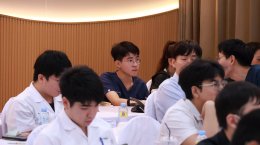 จัดการประชุมวิชาการ "Overview HIV Lunch Symposium"