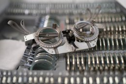 เครื่องมือวัดสายตาเสียบ่อยเกิดจากอะไร | สาเหตุจริง + วิธีแก้ให้ใช้งานยาว (Grandlondon Optical)