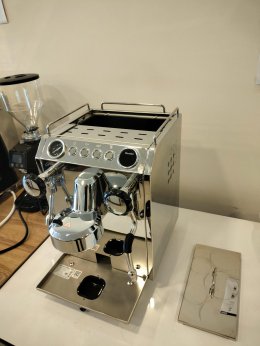 บริการซ่อมบำรุงโดยทีมช่างศูนย์บริการ จ.สุราษฎร์ธานี