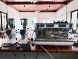 รีวิวติดตั้งเครื่องชงกาแฟ Nuova Simonelli : Appia Life XT V2G  + พร้อมเซ็ตเปิดร้านครบ
