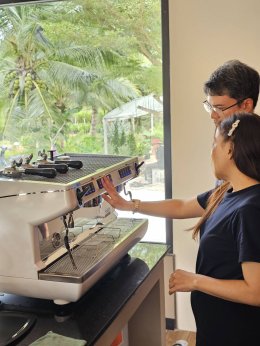 รีวิวติดตั้งเครื่องชงกาแฟ Nuova Simonelli : Appia Life V2G พร้อมเซ็ตเปิดร้าน