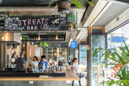 Streats Bar & Bistro โรงแรม Ibis Styles Bangkok Khaosan Viengtai