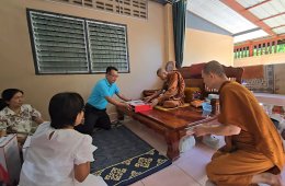 หลอดไฟโตชิบา บริจาคโซล่าเซลล์ให้วัดป่า จ.อุดรธานี