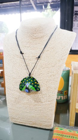 หลอดไฟโตชิบา ร่วมบริจาคสิ่งของให้กับ "มูลนิธิกระจกเงา"