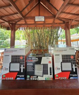 หลอดไฟโตชิบา บริจาคโซล่าเซลล์ให้วัดป่า จ.อุดรธานี