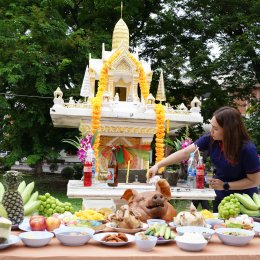 53 Years of Toshiba Lighting A Light of Trust, Shining with the Thai People for 53 Years.