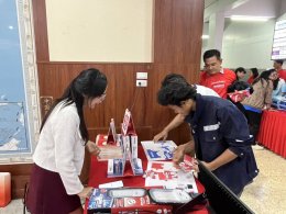 หลอดไฟโตชิบา ร่วมกิจกรรมงานเลี้ยงฉลองปีใหม่ 2568 โดยอุดมไลท์ติ้ง