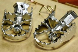 ทำไมต้องใช้พักเท้า Pivot Pegs