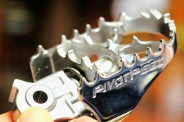 ทำไมต้องใช้พักเท้า Pivot Pegs