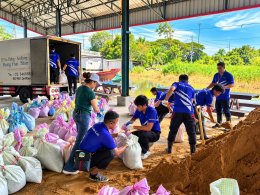 Hong Thai Shin Co., Ltd. joins hands to scoop sand for flood prevention