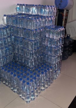 Hong Thai Shin Co., Ltd. continues to deliver support and care by providing drinking water to help relieve thirst during flood conditions.