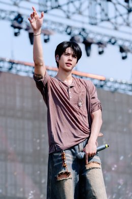 "Very Thai Music Festival 2026" โดยเรดบูล แท็กทีม 'แบมแบม - 4EVE - กอล์ฟ F.HERO - NexT1DE - น้องหมีเนย' พาความเป็นไทยสนุกไกลถึงจีน 