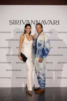 แฟชั่นและศิลปะที่ผสมผสานกันอย่างลงตัวในคอลเลคชั่นล่าสุด SIRIVANNAVARI Autumn/Winter 2024-2025 เปิดฤดูกาลใหม่กับแฟชั่นโชว์  ณ ศิลป์แห่งชาติ กระทรวงวัฒนธรรม ท่ามกลางเหล่าเซเลบชื่อดังนั่งฟรอนต์โรว์กันอย่างคึกคัก