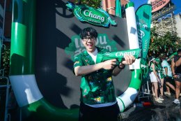 'นิกกี้ ณฉัตร' ชวน 'แพต ชญานิษฐ์' นำแก๊ง Flash Mob สาดความสนุกรับสงกรานต์ โดย น้ำแร่ธรรมชาติตราช้าง จับมือ Carnival กับ แคมเปญ ช้าง สงกรานต์ "เพื่อนสาดสนุก สนุกสาดสาด"