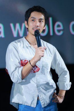 เนรมิตรหนัง ฟิล์ม  ฉายแสง แอด.เวนเจอร์ ขนทีมนักแสดงวัยหนุ่ม 2544 บุก Star Roadshow 