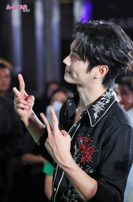 "iQIYI Starship: Spring of The Blade Meet and Greet in Thailand" 'สวีข่าย' เสิร์ฟโมเมนต์ ตกแฟนไทยหนักมาก เผยเรื่องหลังกล้องจากปากพระเอก พร้อมโชว์สดจาก 'เสี่ยวอาชี-คังจื่อฉี'