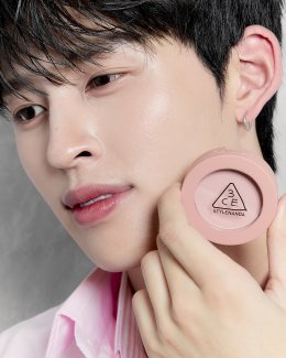 โซลฮอตเกินต้าน! 'ปอนด์ ณราวิชญ์' นั่งแท่น Friend of 3CE Thailand คนแรก หล่อชิคสไตล์อปป้าสะกดทุกสายตา
