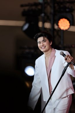 'ใบเตย สุวพิชญ์' เสิร์ฟบิวตี้ลุคสุดโกลว์ พร้อมด้วย 'นนท์ ธนนท์' และ 6 หนุ่ม 'CIR*CRL' ระเบิดความมันส์ ในงาน "EVEANDBOY BEST SELLING AWARDS 2025" ตอกย้ำบัลลังก์บิวตี้สโตร์เบอร์ 1 ของไทย!