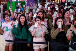 มุ่งมั่น มากความสามารถ ภาษาแน่น 'ต้าห์อู๋' แท็กทีม Duo ปลุกไฟใจกลางสยามสแควร์ สร้างแพชชันการเรียนภาษา