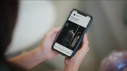 เม้าท์สนั่นวงการ! นางเอกดาวรุ่ง 'ซัน อาทิตา' แอบย่องขึ้นคอนโดหรูกับชายปริศนายามวิกาล งานนี้แฟนๆ ชวนสงสัย หรือพระเอกคู่จิ้นในจอ จะไม่ใช่แค่คู่ฟิน แต่เป็นคู่จริงนอกจอ? ติดตามได้ในซีรีส์แซฟฟิก "ตะวันระฟ้า" EP.1 ทาง GMM25