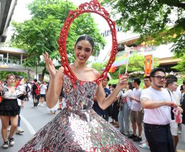 ยิ่งใหญ่ใจกลางเมือง "เซ็นทรัลเวิลด์" จุดฟินาเล่แห่งความภาคภูมิใจต้อนรับพลังมหาชนกว่า 3 แสนคน Bangkok Pride Parade 2025