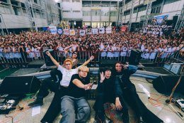 'BEDROOM AUDIO - THE JUKKS - CORNBOI' นำทีมศิลปินสาดความมันส์! น้องๆ วัยทีน 3 รั้วโรงเรียนดัง..กรี๊ดสนั่น "คอนเสิร์ตศาสตร์ 2025"