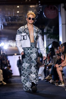 เซ็นทรัลเวิลด์ จับมือ ลูกเกด-เมทินี จัดงาน "Muse by Metinee x centralwOrld Showcase" พร้อมแท็กทีม แอนโทเนีย, รัศมีแข, มะตูม และโมเดล 150 ชีวิต เดินบนรันเวย์ยาว 80 ม. ตอกย้ำความสำเร็จส่งท้ายแคมเปญ centralwOrld fashion citizens