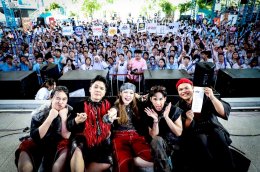 'BEDROOM AUDIO - THE JUKKS - CORNBOI' นำทีมศิลปินสาดความมันส์! น้องๆ วัยทีน 3 รั้วโรงเรียนดัง..กรี๊ดสนั่น "คอนเสิร์ตศาสตร์ 2025"