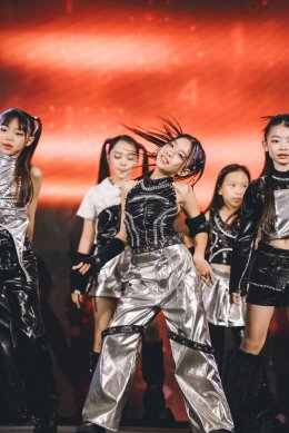 "Next Idol Academy" เปิดตัวสุดยิ่งใหญ่! บี้ ธรรศภาคย์ นั่งแท่นผู้บริหาร ลั่นพาเด็กไทยโกอินเตอร์ ปั้นไอดอลยุคใหม่สู่เวทีเอเชีย