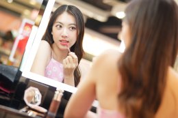 หนุ่มสาวนิวเจน มั่นใจ ไร้ฟิลเตอร์! ท้อป-คริสม่อน-นีน-มอลลี่ ชวนดูแลผิวสวยเป๊ะตลอดซัมเมอร์ กับ "The Unlimited Beauty 2025-Summer Edition" วันนี้-31 พ.ค.68 ที่ศูนย์การค้าเซ็นทรัล และเอสพละนาด